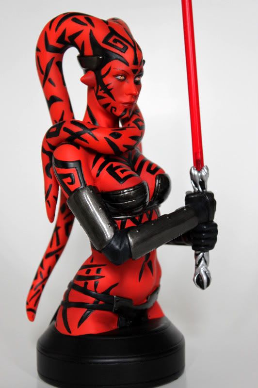gentle giant darth talon statue